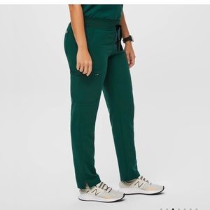 FIGS Yola Skinny Scrub Pants - HUNTER GREEN